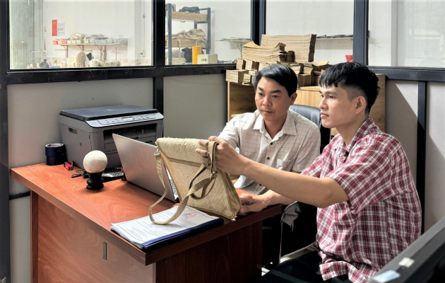 Nguyễn Phú Tùng – người định vị “thời trang xanh” làm từ xơ mướp