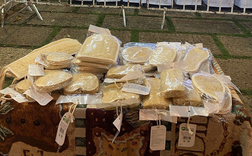 Bộ Lập Tập Xơ Mướp Thủ Công Mỹ Nghệ Tại Loofah Global