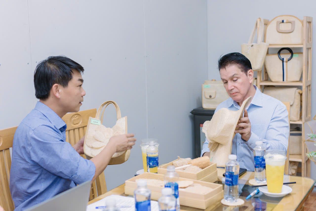 Hô biến xơ mướp thành hàng xuất khẩu